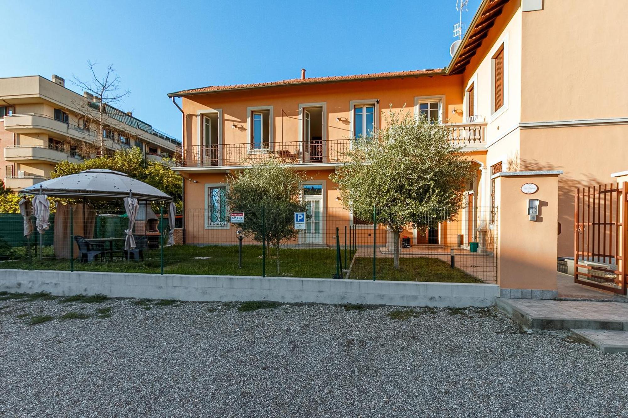 Al 33 Di Via Roma - Apartments 卡尔达诺阿尔坎波 外观 照片