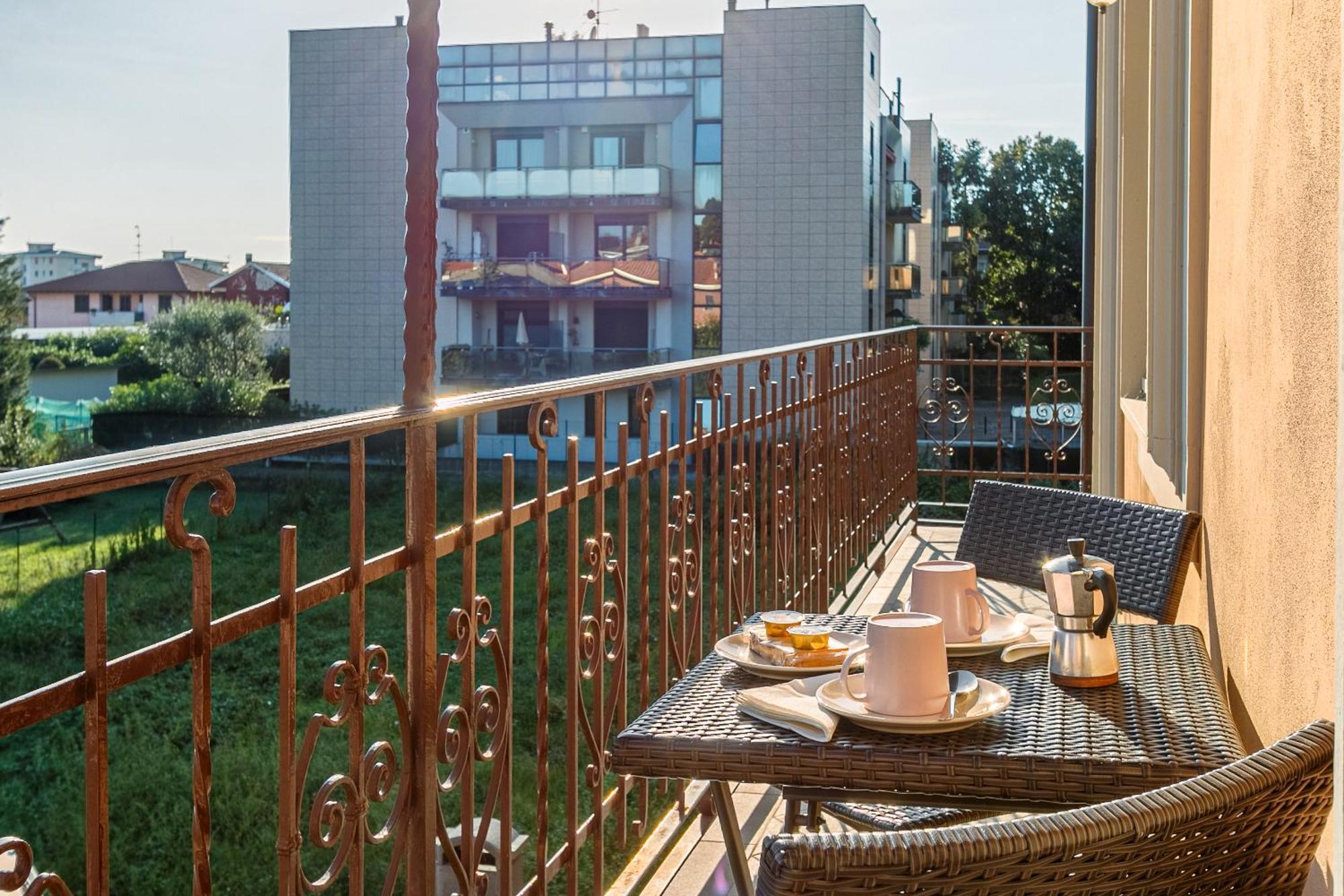 Al 33 Di Via Roma - Apartments 卡尔达诺阿尔坎波 外观 照片